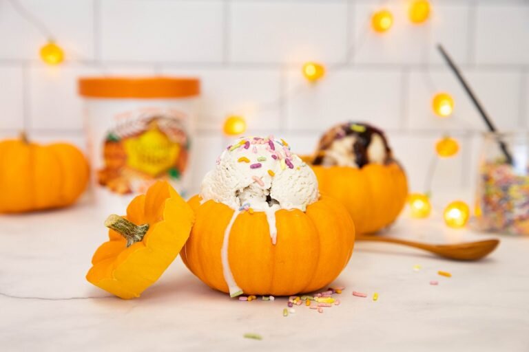 ice-cream-in-pumpkin.jpg