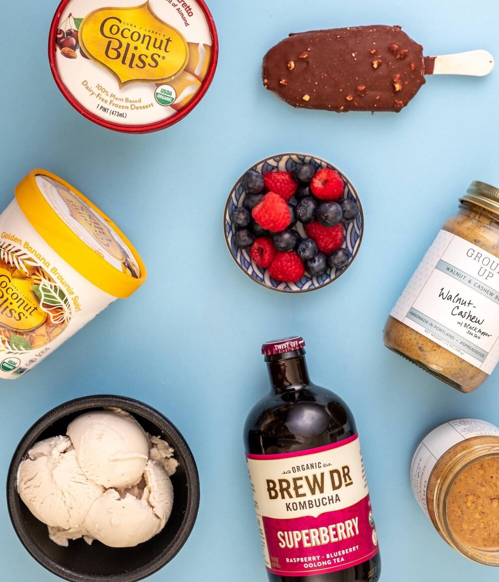 ***CLOSED***🎉GIVEAWAY!🎉 Need something sweet, something salty, and something to sip this summer?☀️We've got you covered! One lucky winner will receive a month's worth of @brewdr kombucha, @grounduppdx nut butter, and @coconutbliss ice cream! 
To enter: 
1. Like and save this post 
2. Follow @brewdr, @coconutbliss, and @grounduppdx 
3. Tag a friend who you would share with! 
Winner will be contacted on July 8th and must have a US mailing address and be 18 years or older. This giveaway is not affiliated with Instagram in any way.
Good luck! 🍀